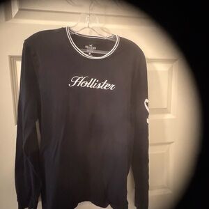 Hollister Black Crew Neck Tee with White Accents; great condition. Black & White